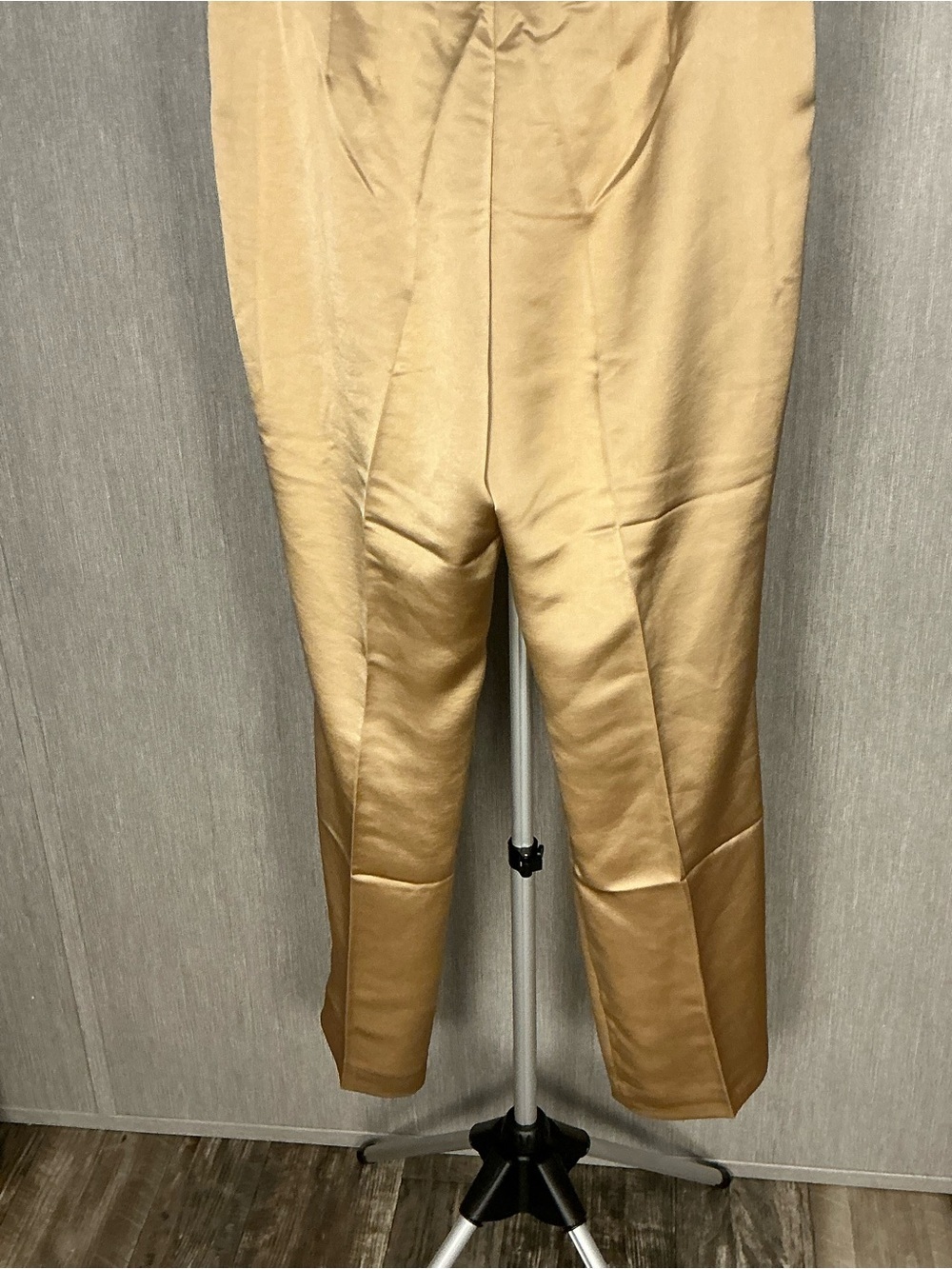 White House Black Market Golden Cream Satin Straight-Leg Pants Size 4 - Picture 13 of 16